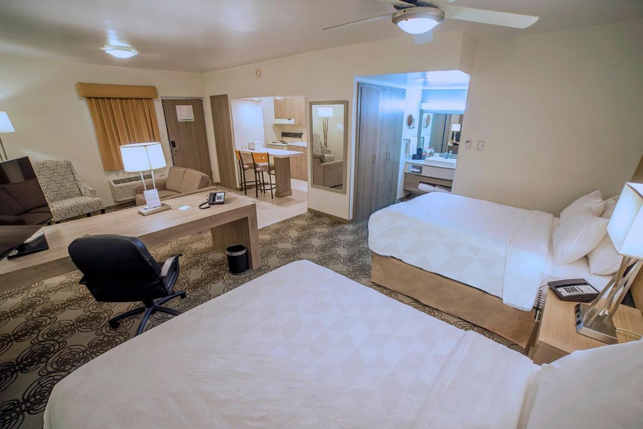Holiday Inn Hotel & Suites Chihuahua By Ihg Eksteriør billede