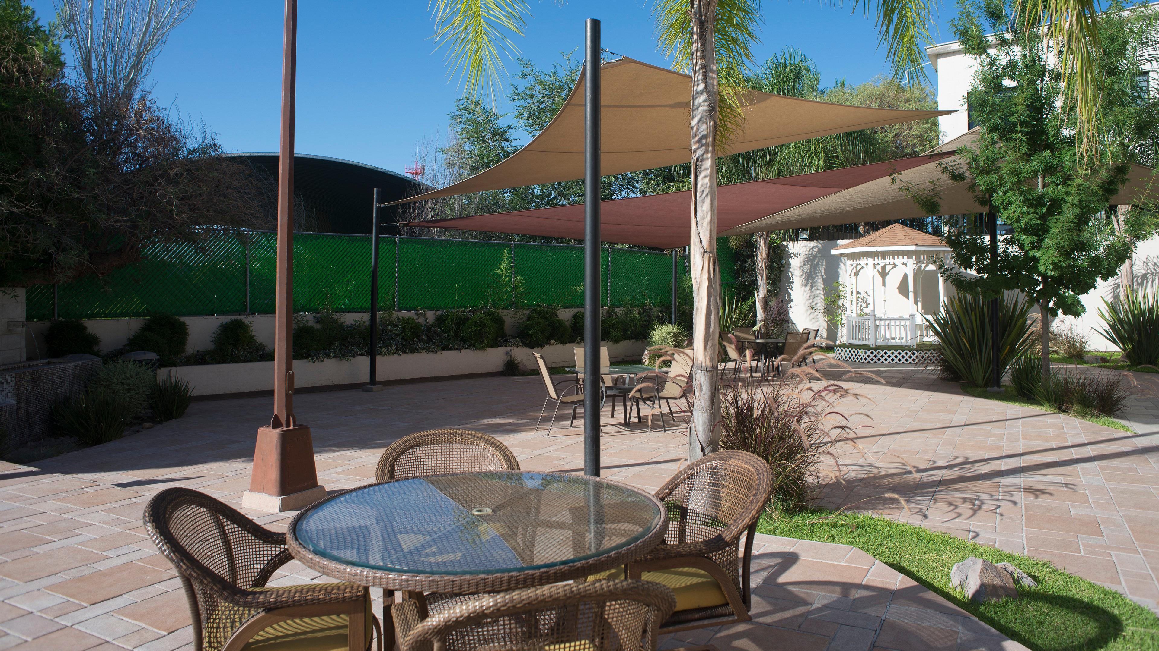 Holiday Inn Hotel & Suites Chihuahua By Ihg Eksteriør billede